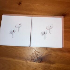 Apple White Earbud Headphones